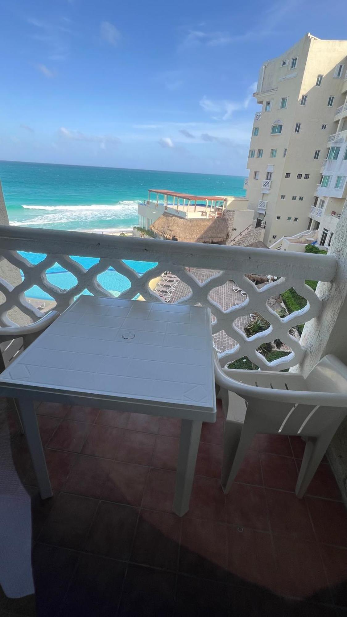 “Magic Sunrise At Cancun” Exterior photo