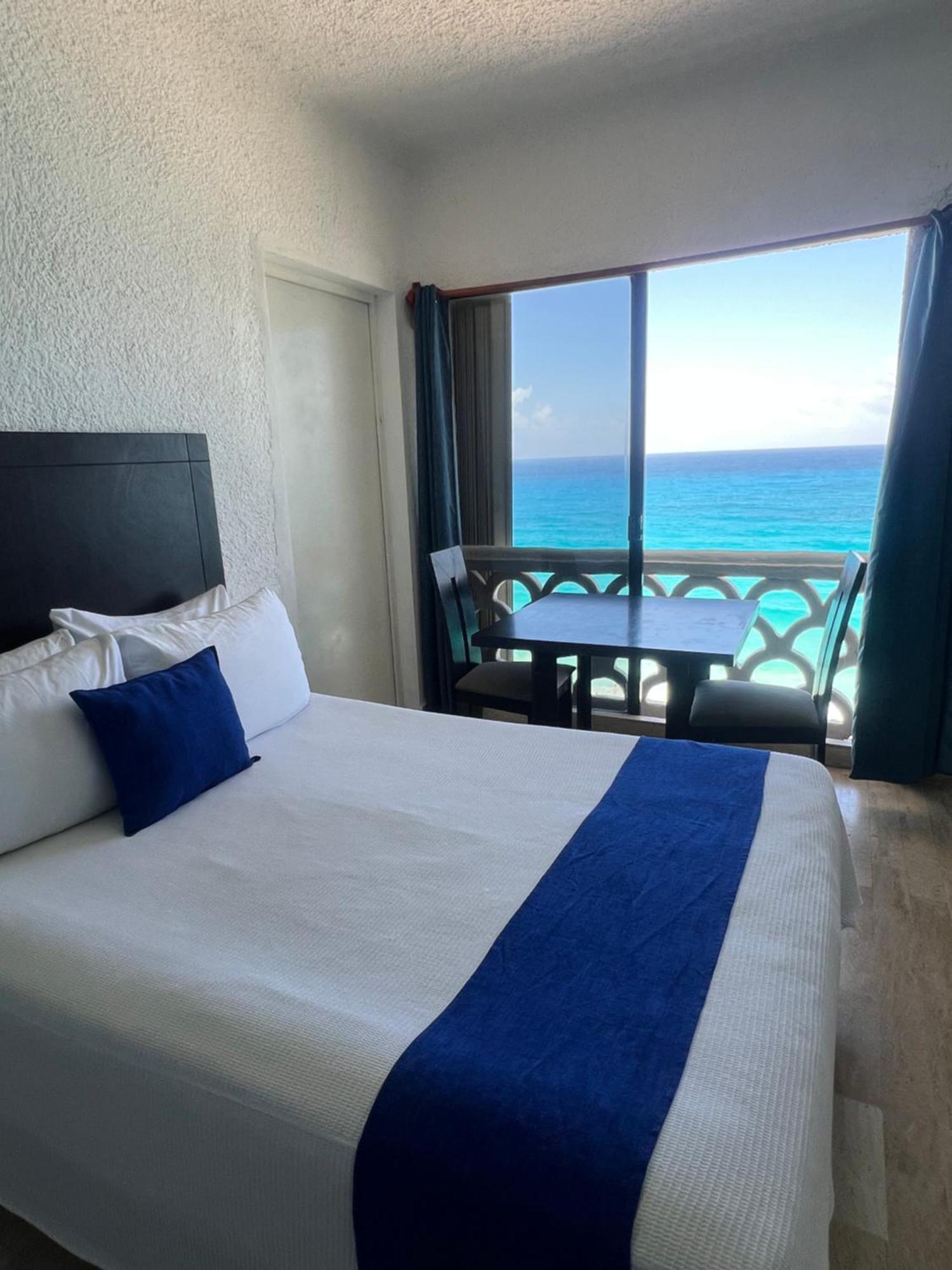 “Magic Sunrise At Cancun” Exterior photo